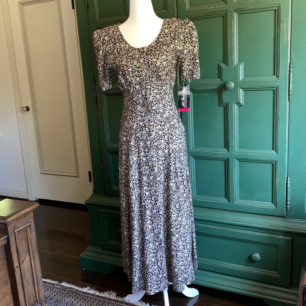NWT Vintage Button Down Floral Midi Dress